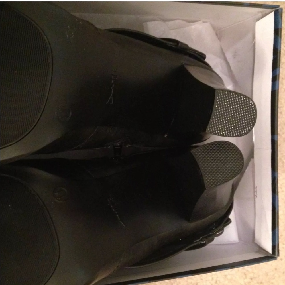 Heels Booties - image 3